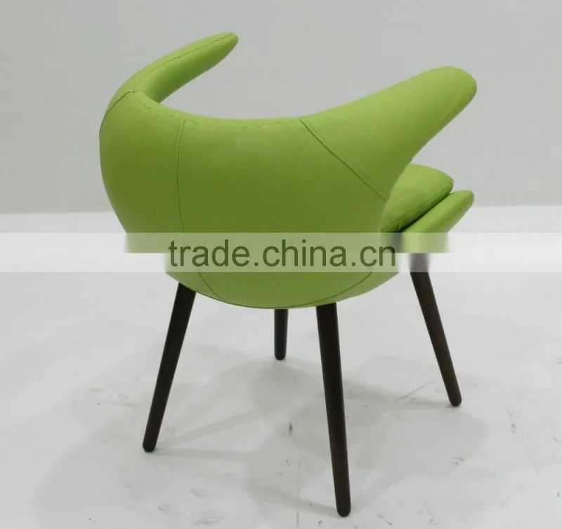 replica relaxing fiberglass material fabric grace elegant Bo Strange Frost Chair with wooden legs