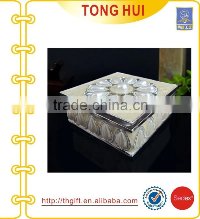 European high-grade gold-plated jewelry box painted