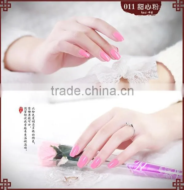 Long time lasting soak-off gel polish for nail painting