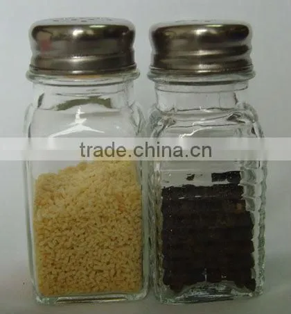 2016 wholesale mini square glass spice horizontal grain embosss shaker with metal lid