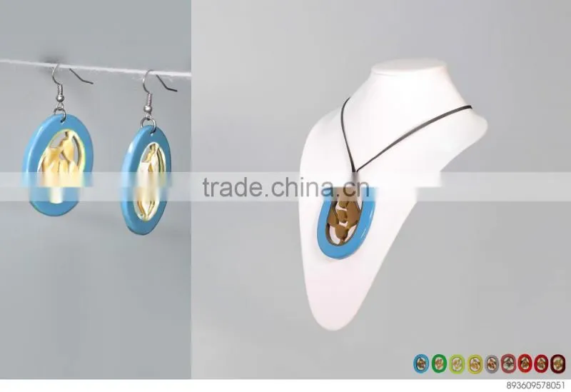 Set of necklace and earrings, made of natural horn and lacquer in Vietnam code: KS_VTC13