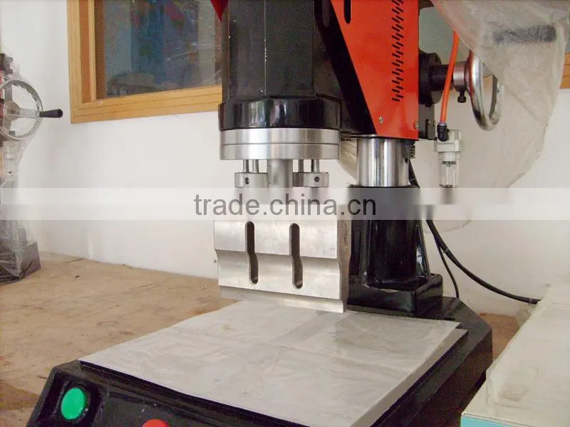 Ultrasonic plastic film welding machine