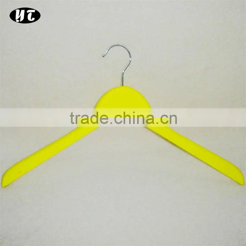 LP-22 cheap wooden shirt hanger security hangers