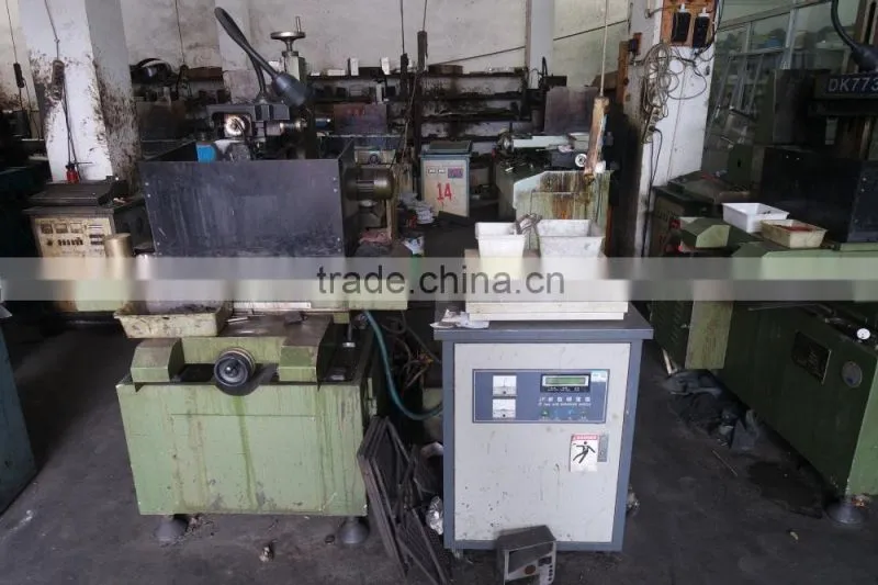 Automatic warp knotting machine