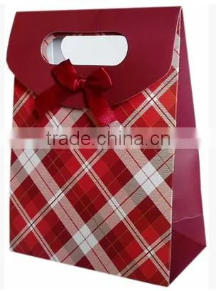 Fashionable and Customized foldable paper gift bag