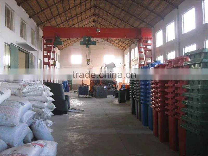 Electric floor scrubber, with double 12V 140Ah battery