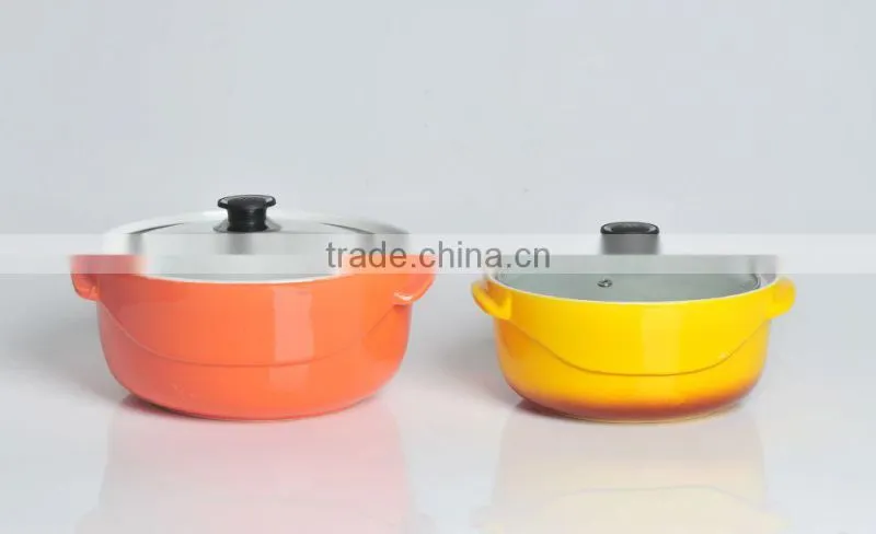 Color glazed ceramic soup tureen /cooking tureen with glass lid in stock