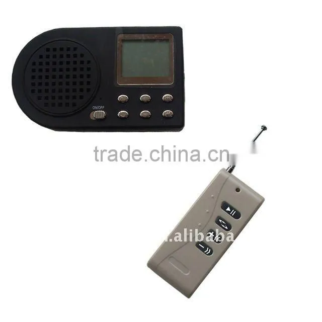 Decoy bird mp3 player with remote control
