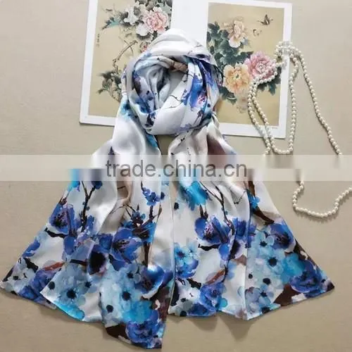 Classic Floral Digital Printed Silk Scarf for Young Ladies in Spring