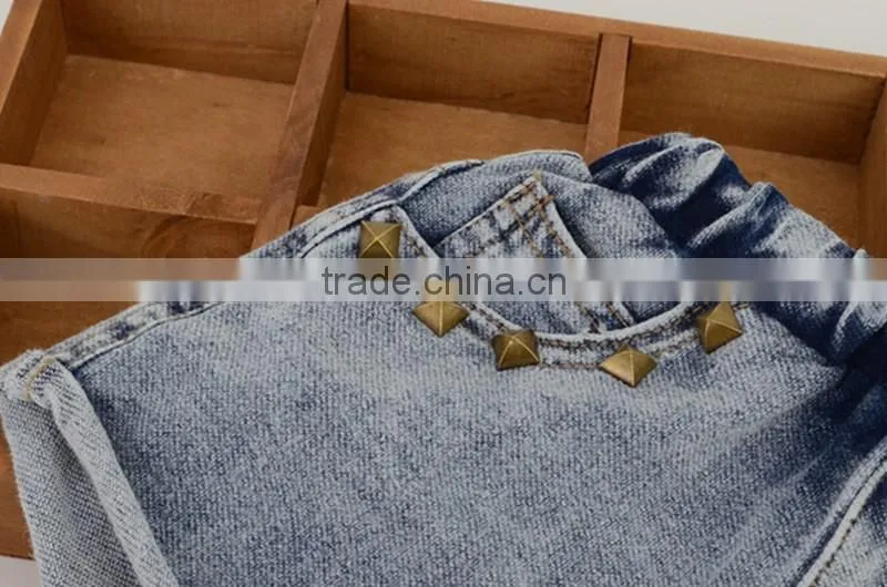 Wholesale Fashion Korean Baby Girl Clothes 2016 New Summer Girl Short Jeans Lovely Little Girl Metal Rivets Pocket Jeans