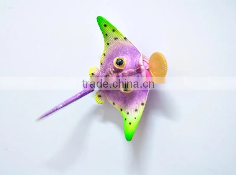 5 inch Glitter Surface Butterfish eat Dollars Little Fish 3d Plastic Fridge Magnet