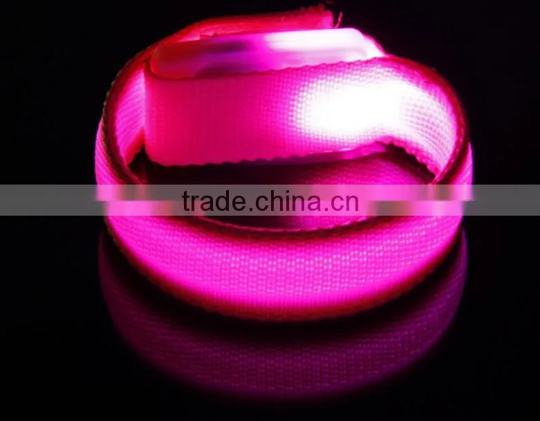 Yiwu Wholesale Low Price Profitional Gift Colorful Fashion Customized Nylon LED Flash Wristband