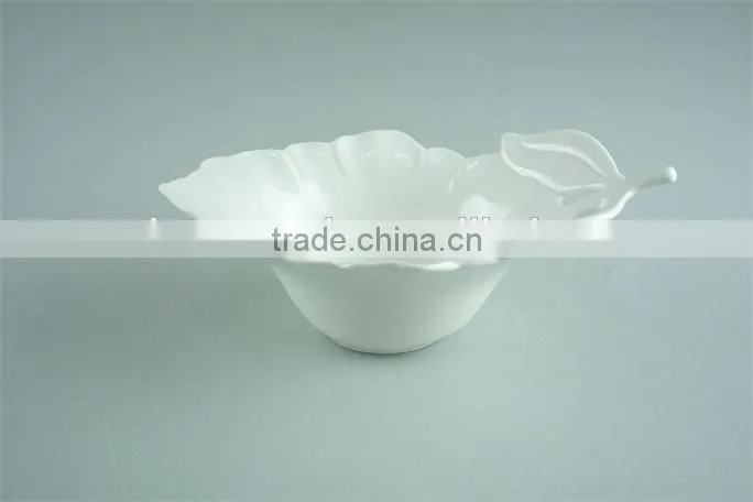 fashion small white porcelain leaf-shaped dish