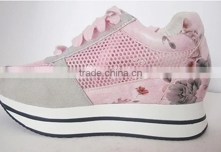 Fashionable PU insole grey and pink PU upper shoes for women