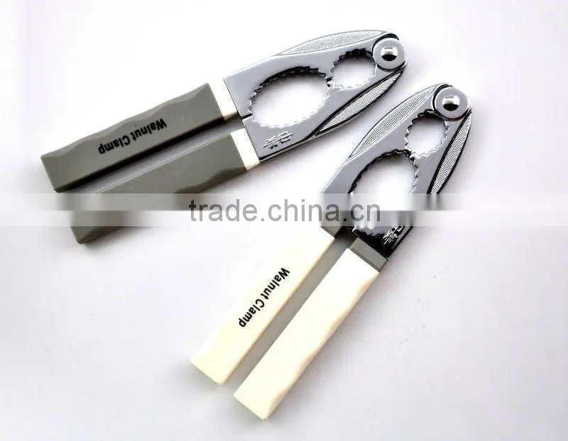 2014 pratical walnut clamp with soft handle for kitchenware&household