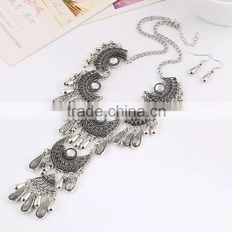 Vintage Flower Carved Hollow Bib Collar Droplets Pendant Gem Necklace Earrings Set