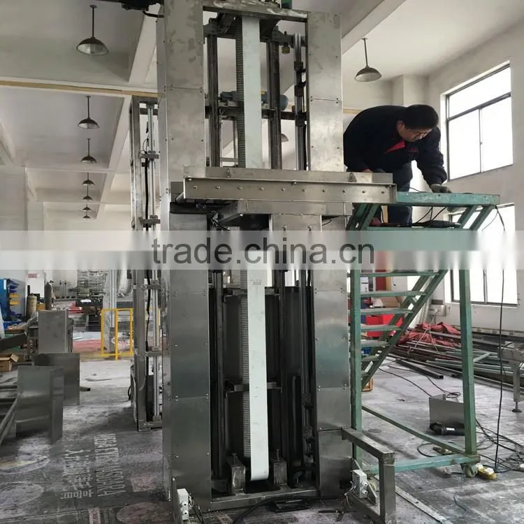 Box Elevating Conveyor