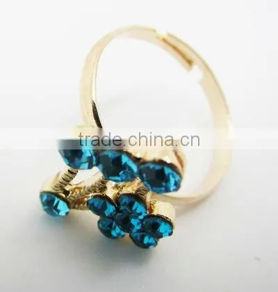 Fashion rhinestone flower rings,Finger ring for women,2013 new design rings