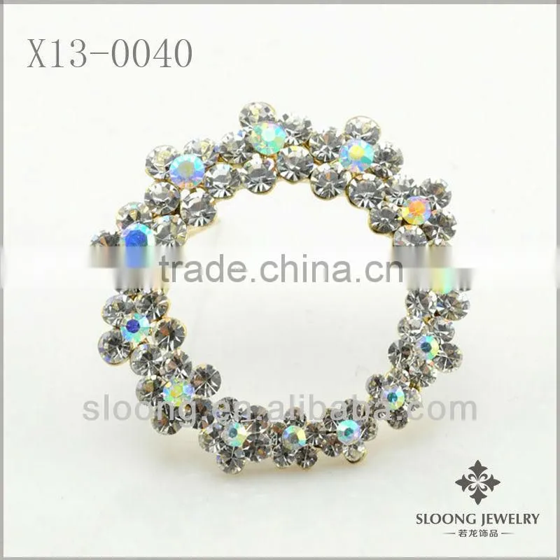 Fashion Crystal Cluster Brooch with Glass
