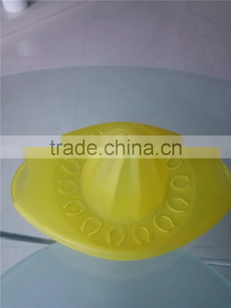 Plastic Manual Juicer