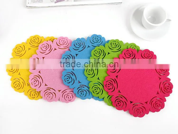 Red flower heat resistant mats for home decoration
