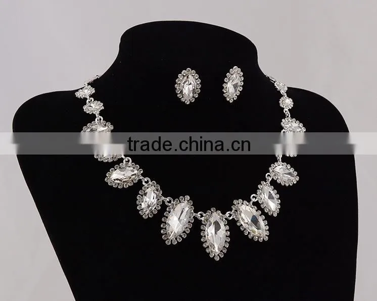 Latest Fashion Having Stock Diamond Necklace and Earring Jewelry Set
