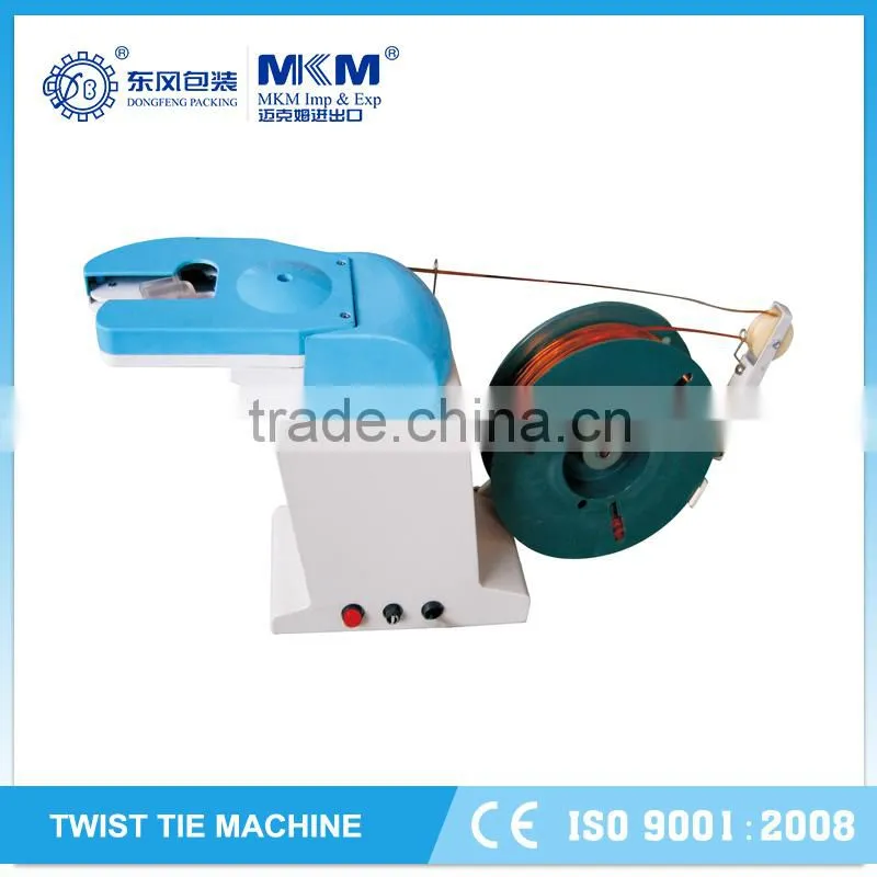 2016 hot selling twist tie /bread bag clip machine with reasonable price TD-E