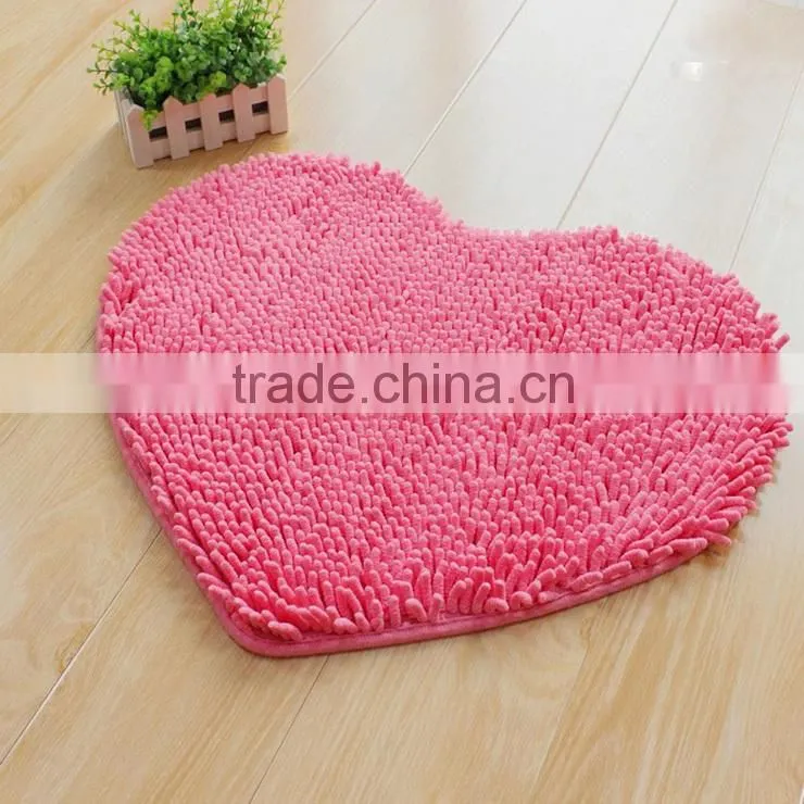 Microfiber heart shape bedroom mat