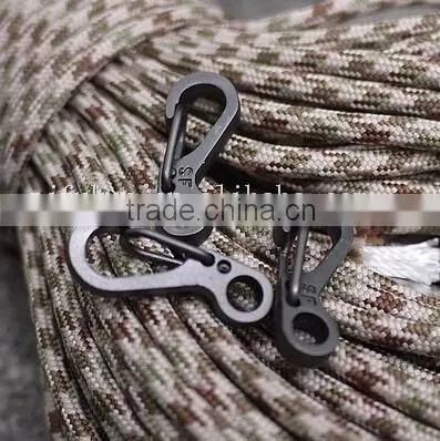 paracord SF clasp hook backpack survive hiking and camping clasp