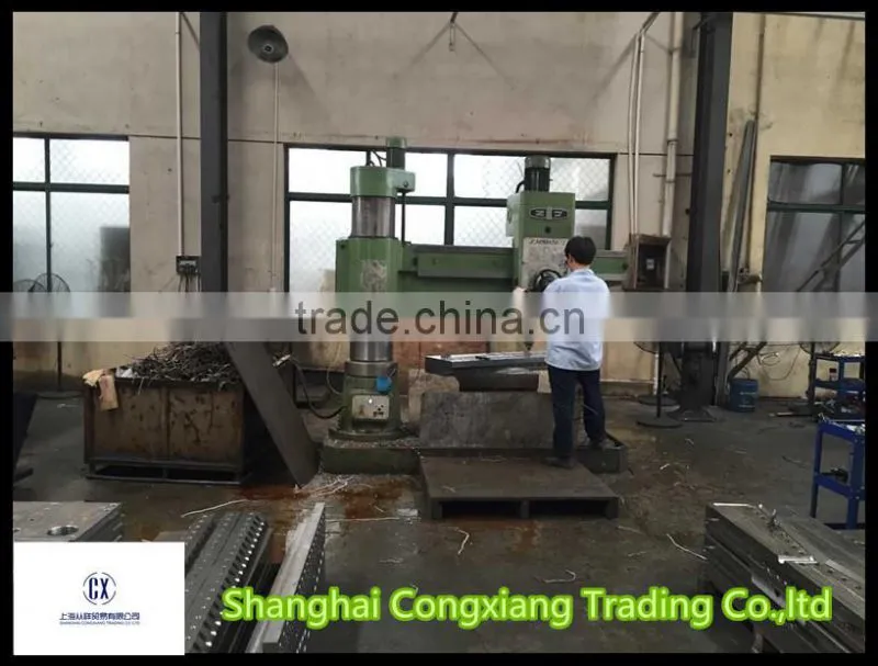 Extrusion mould for the plastic production line and extruder machine