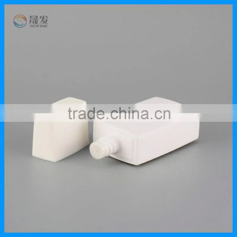 Plastics cosmetic lotion pump bottle