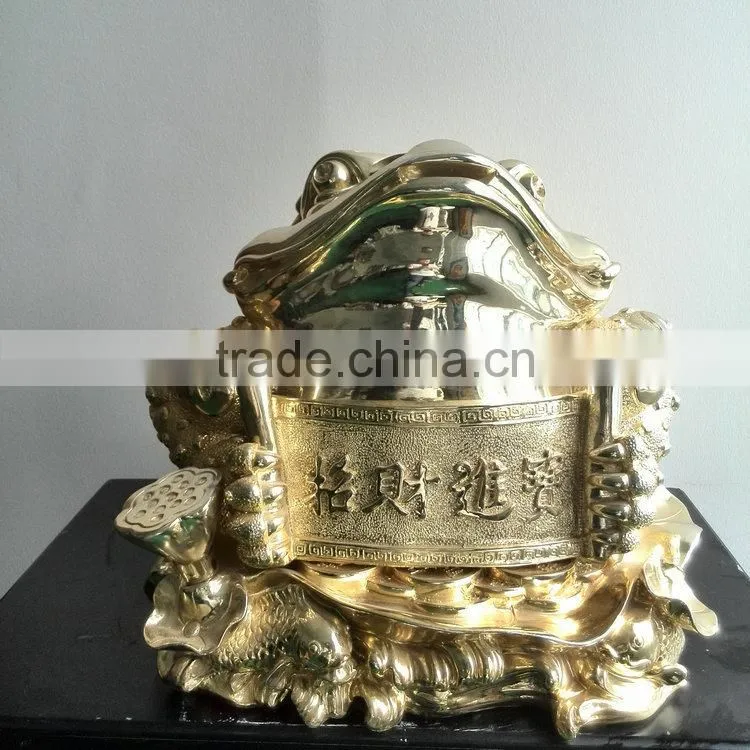 FRP gold frog statue