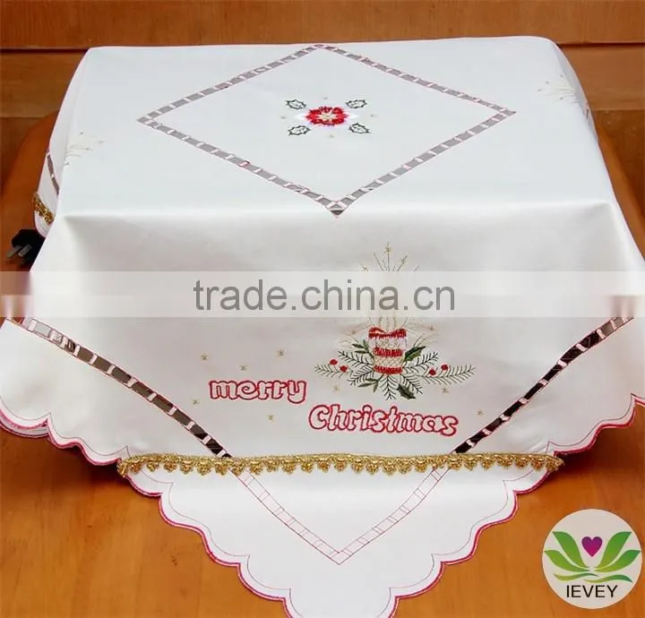 2015 china hot Christmas golden ribbon brocade santa claus wholesale christmas jacquard fabric for tablecloth