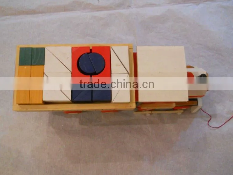 novel wood truck toy with blocks for children