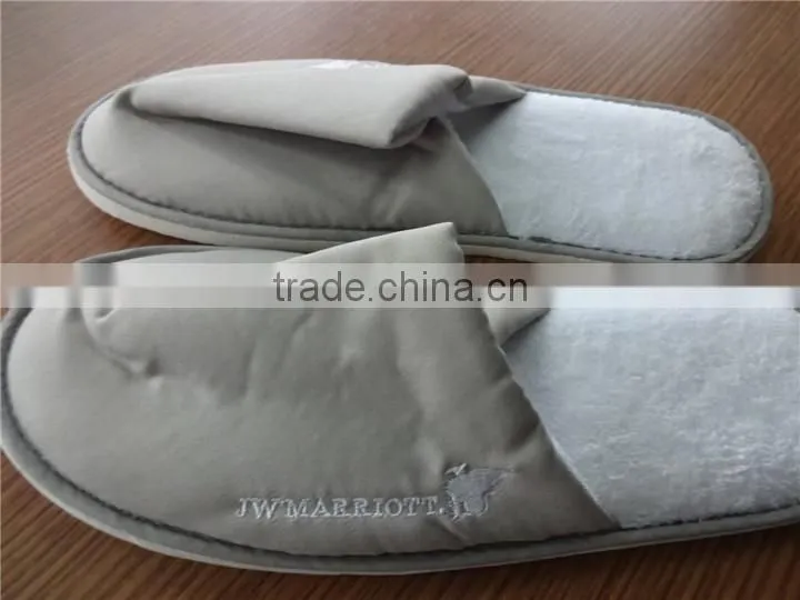 Hot sale all kinds of customize wholesale hotel slippers from china