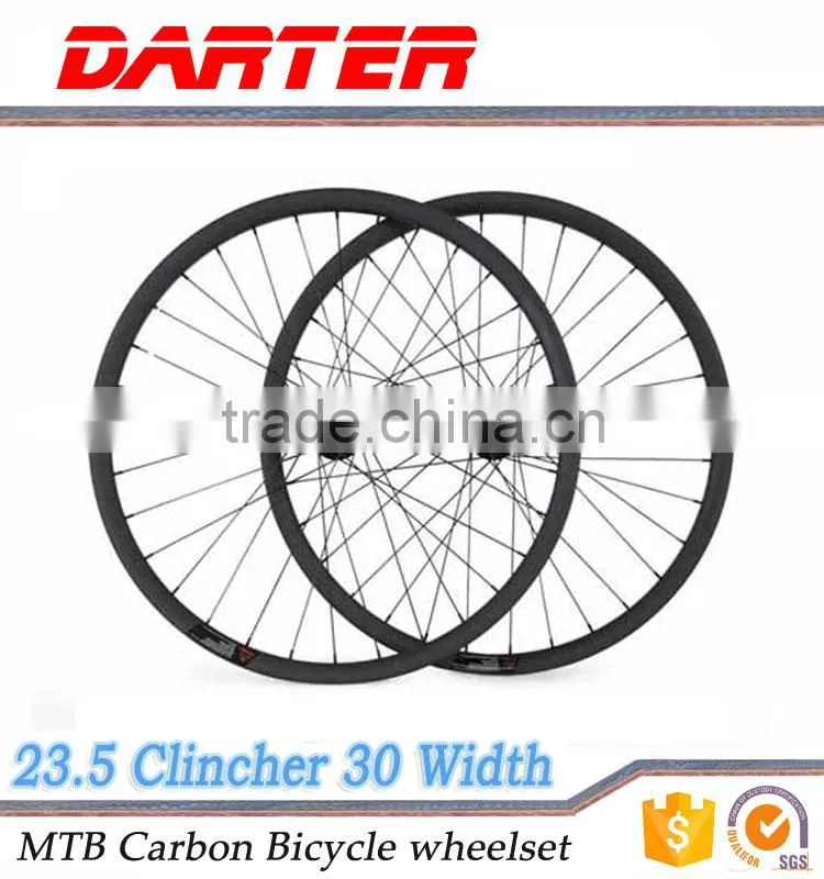 New design 28/32h 700 from OEM Chinese carbon road bike clincher wheels