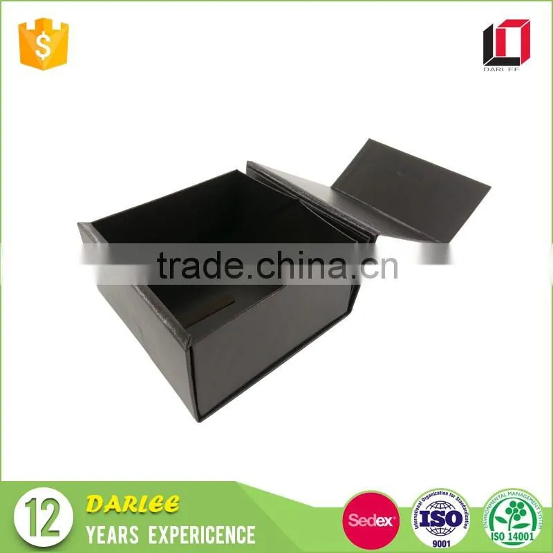 Professional OEM cardboard paper luxury magnet closure folding gift box with flip lid