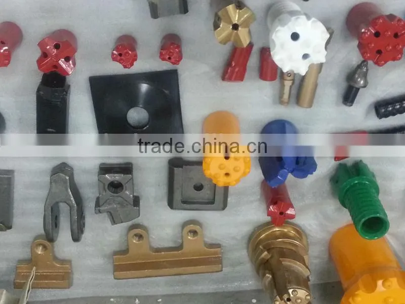 Tungsten carbide bullet teeth