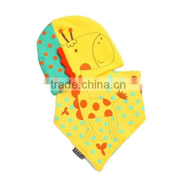 New Lovely Infants Triangle Scarf Bibs + 3D Giraffe Print Cotton Beanie Hats Caps