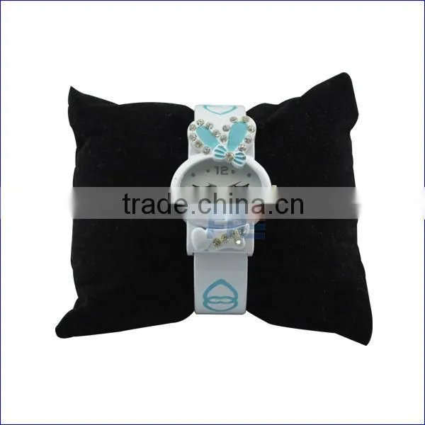 2013 silicone bracelet watch fashion kids bracelet watch