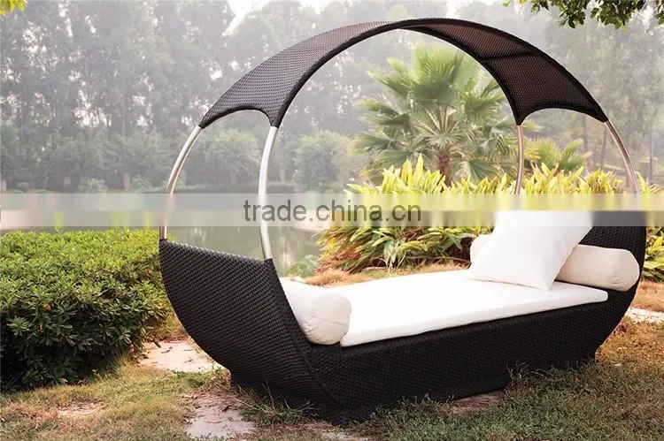Personality Beach Luxury Rattan Wicker Daybed With Canopy Sofa Outdoor Furniture Classic Daybed