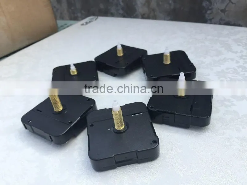 silent Sweeping Clock Movement Plastic Quartz Wall Clock