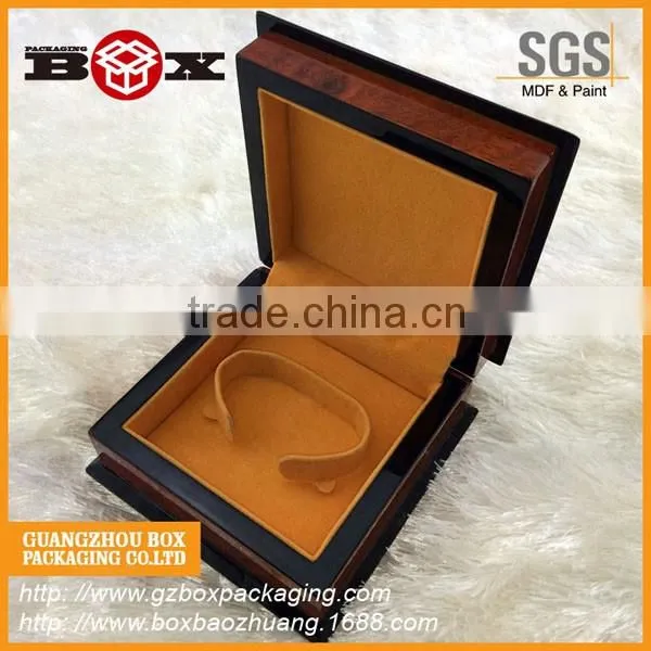 leather watch packaging