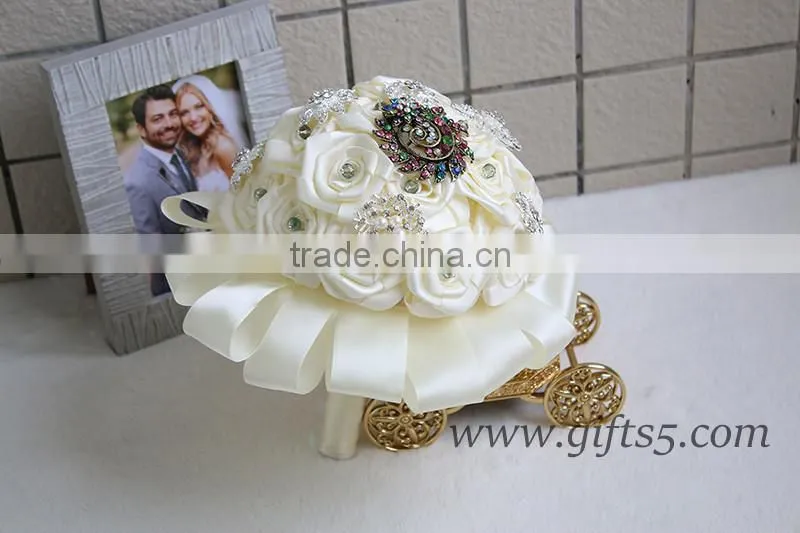The best Brooch Bouque satin rose wedding flower crystal bouquet jewelry