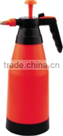 Manual Pressure Garden Sprayer ,2L Red Hand Trigger Sprayer