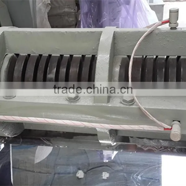 China hot press machine for peanut oil with cooker