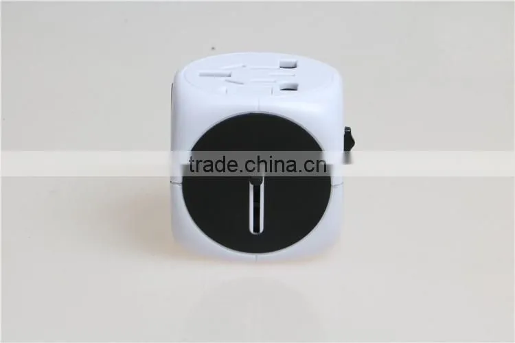 Newest Travel Adapter Universal Plug to American Power Adapter With double USB port 250V 2500Ma Universal Travel