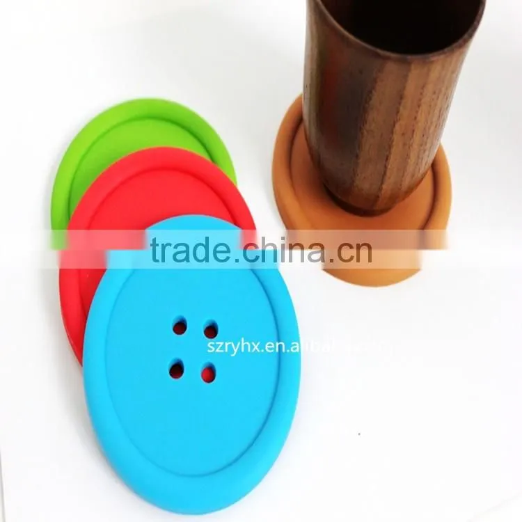 Mini brush to wash the dishes ; Silicone cup mat;Silicone brush to wash the dishes