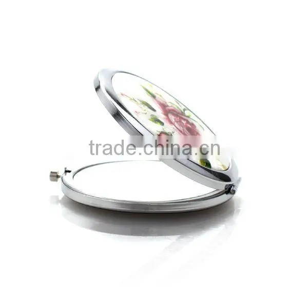Printed white conch pocket size mirror