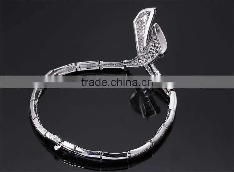 Newest Design Ladies Cubic Zirconia Pendant Classic Banquet Dressed Jewelry Set